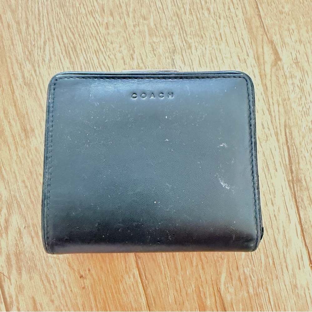 Vintage Y2K Coach Black Leather Wallet Bifold Snap Closure Coin Compartment - Picture 1 of 7